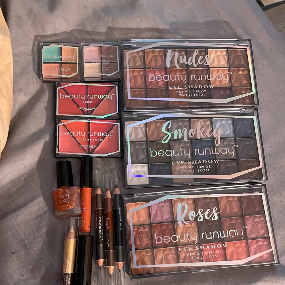 Makeup bundle